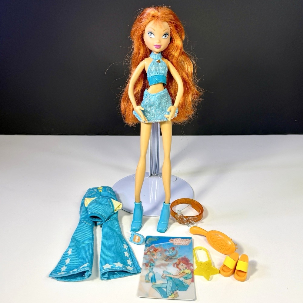 2004 Mattel Winx Club Bloom Doll Season 1 Magic Fairy Wardrobe Accessories Card